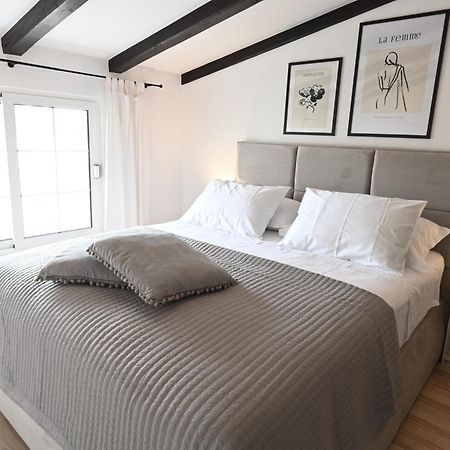 חוואר Apartment Kokolo Sea View Hvar מראה חיצוני תמונה