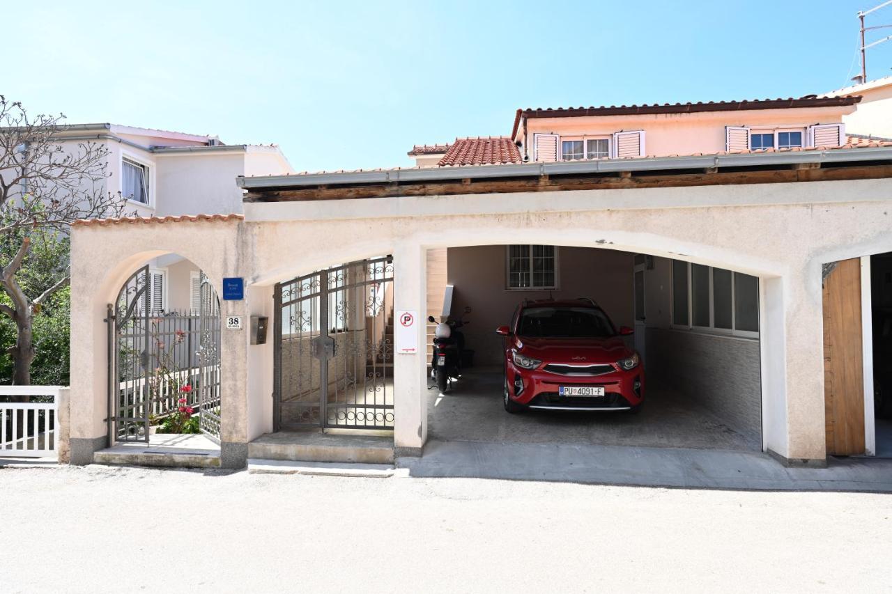 חוואר Apartment Kokolo Sea View Hvar מראה חיצוני תמונה