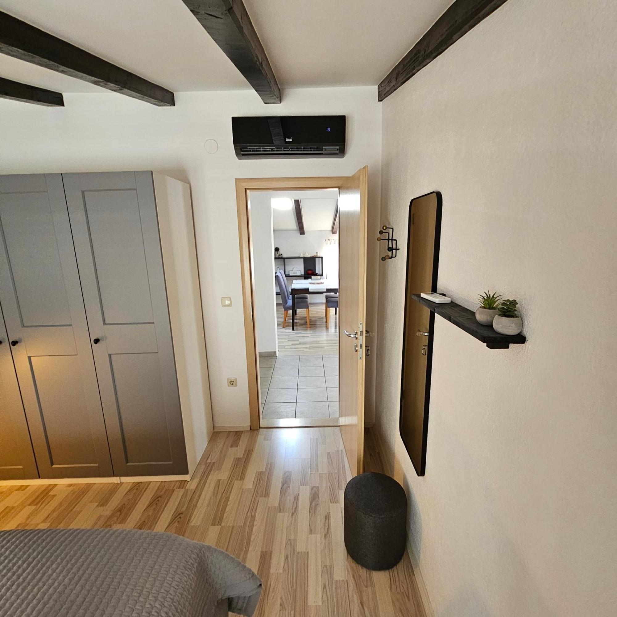 חוואר Apartment Kokolo Sea View Hvar מראה חיצוני תמונה